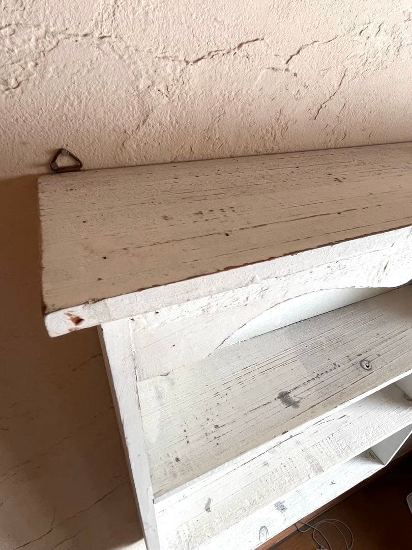 壁掛け木製シェルフ　アンティーク風