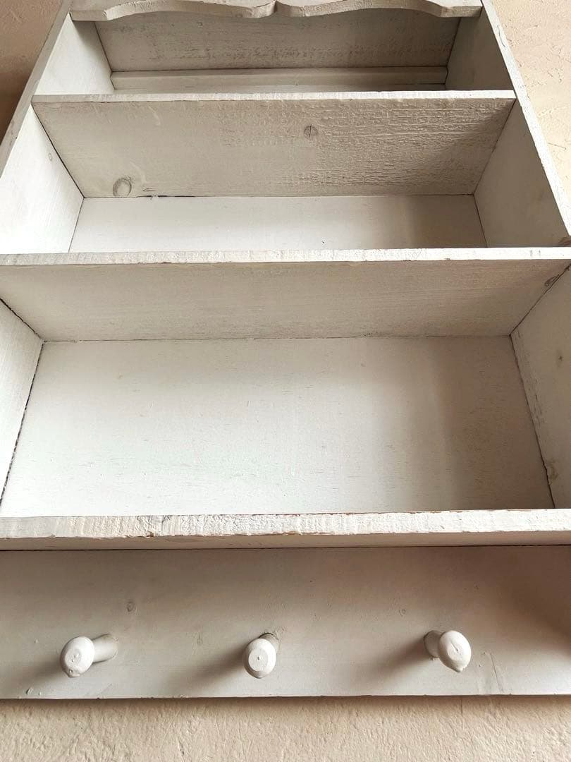 壁掛け木製シェルフ　アンティーク風