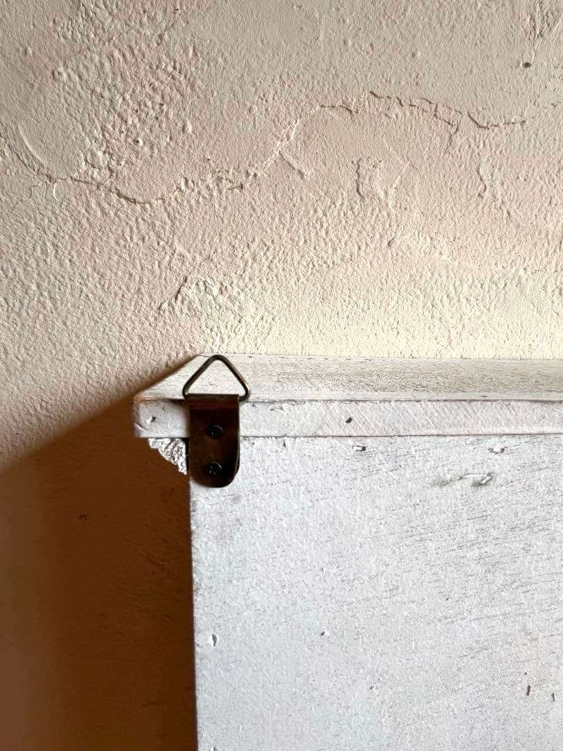 壁掛け木製シェルフ　アンティーク風