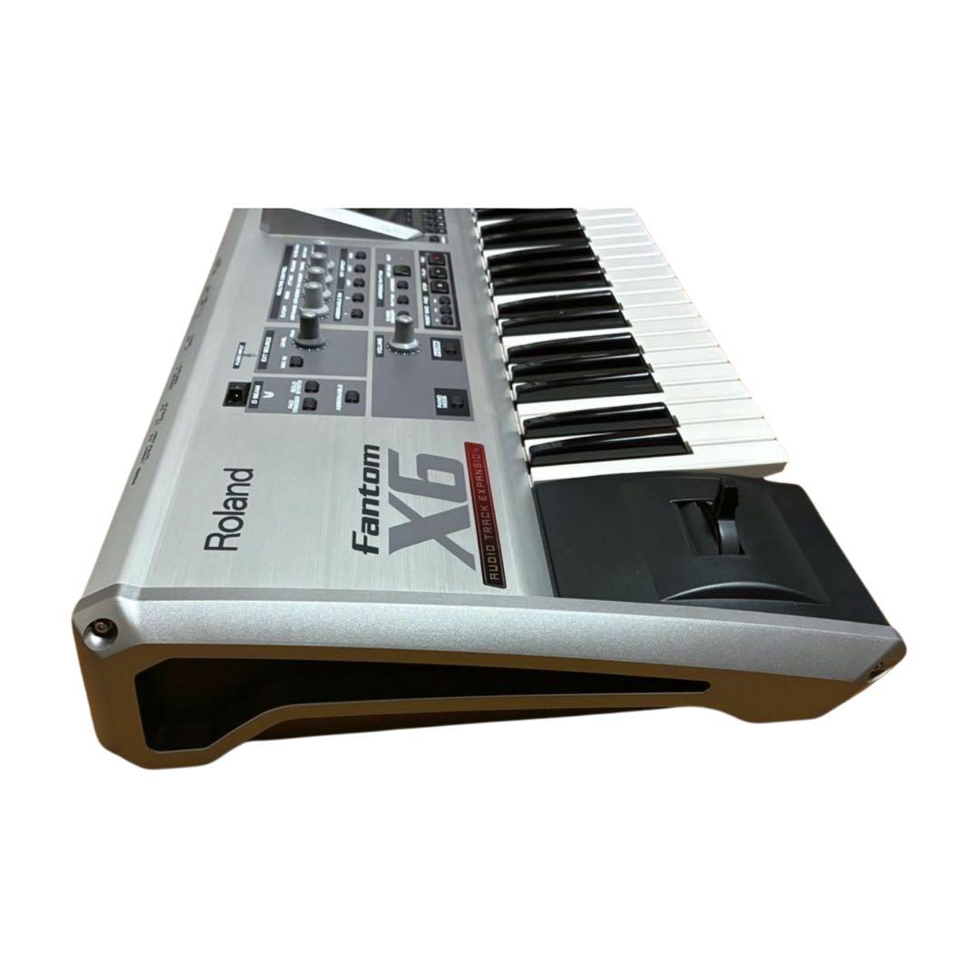 Roland Fantom X6 SRX-98装着済み　シンセサイザー 61鍵盤
