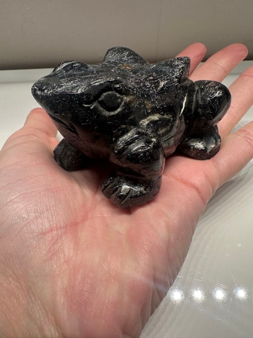 天然石 トルマリン 彫刻 カエル