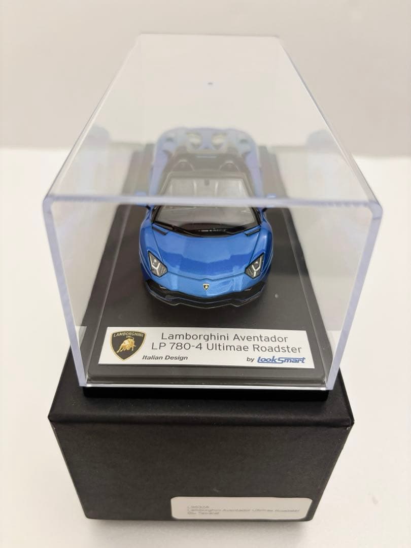 ルックスマート 1/43 ランボルギーニ アヴェンタドール ウルティメ