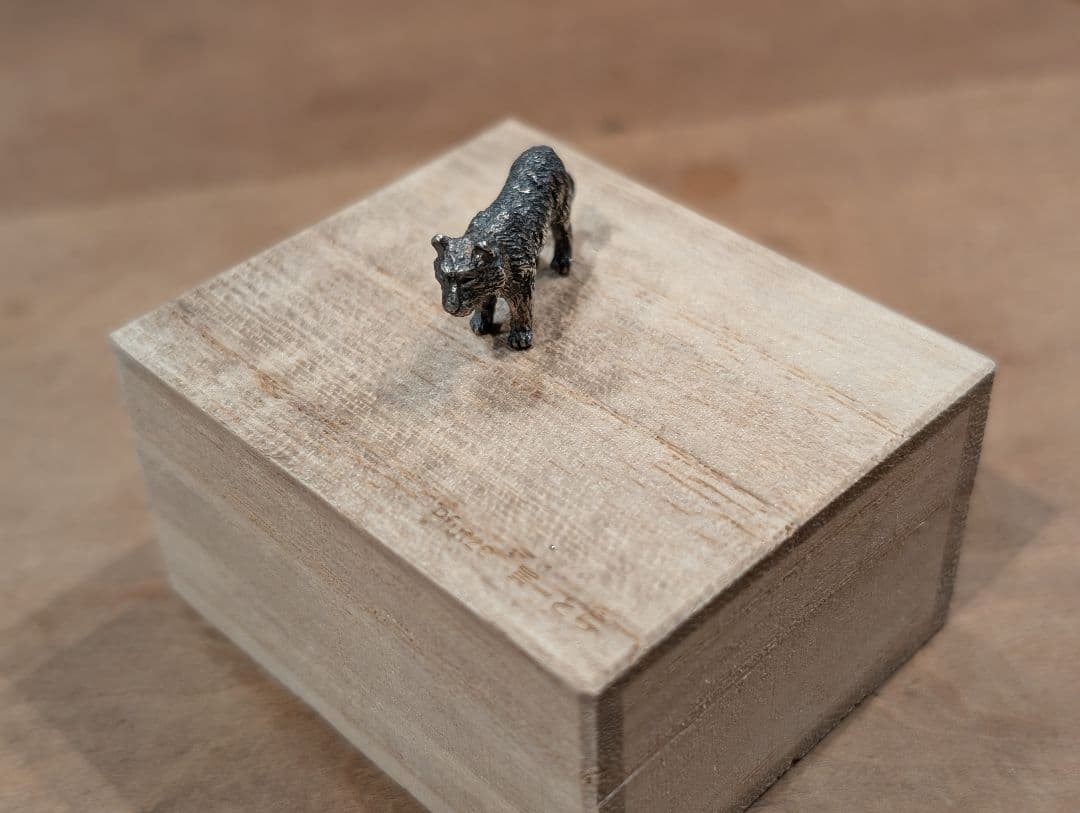 プフッツェ　干支オブジェ　寅　SILVER