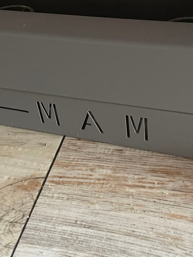 壁面間接照明　4色にゆらゆら切り替わる