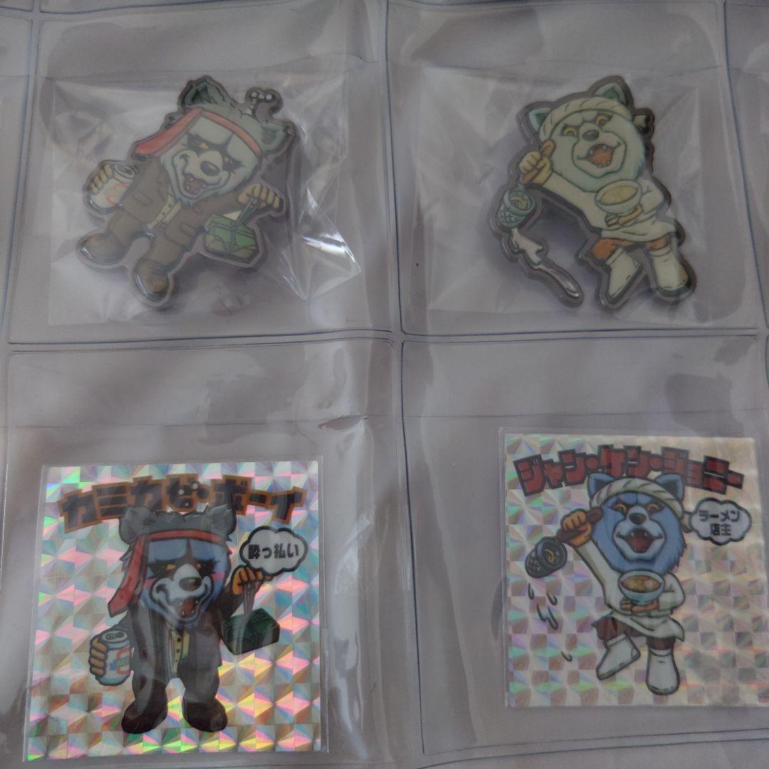 マンウィズ　ピンバッジ　ビックリマン風シール12種セット（ウォールポケット付き）