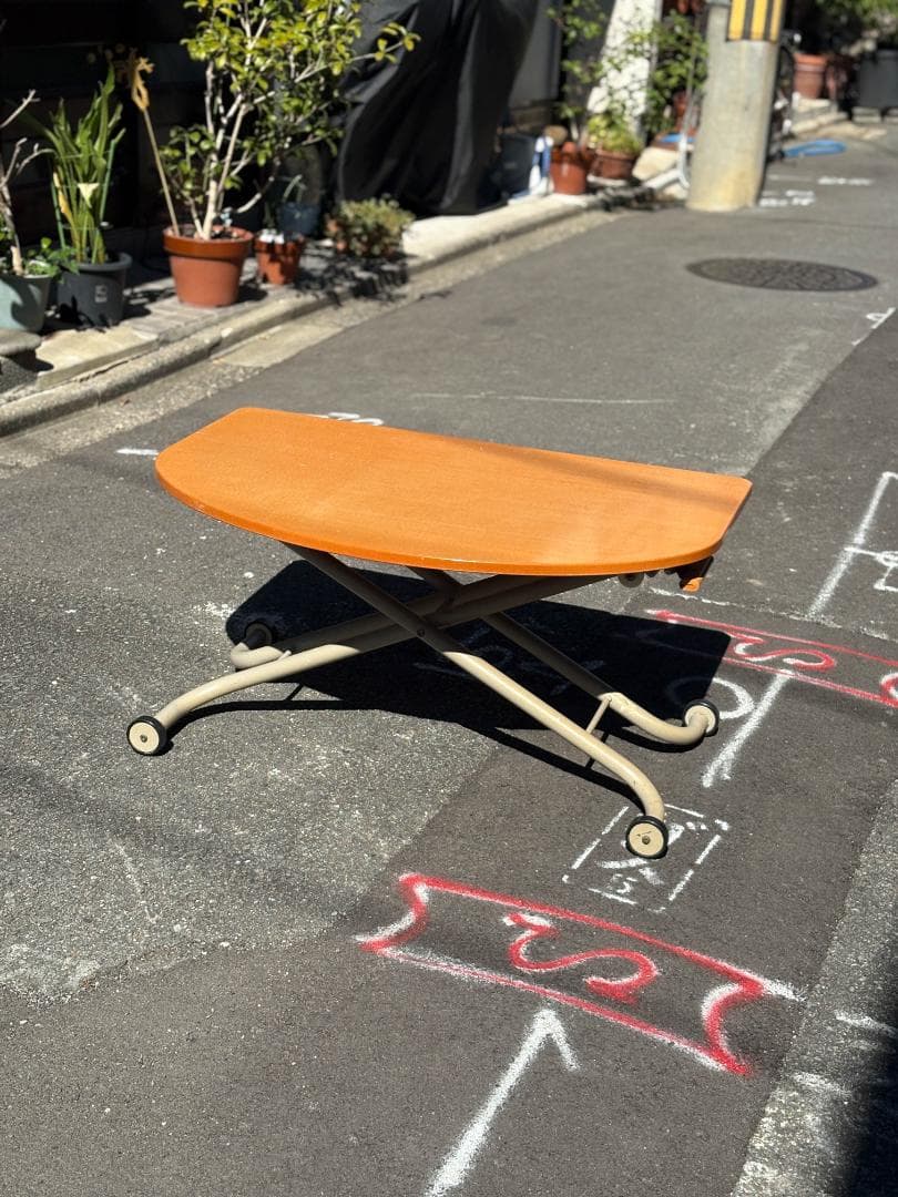 昇降テーブル　ポストモダン　レトロ