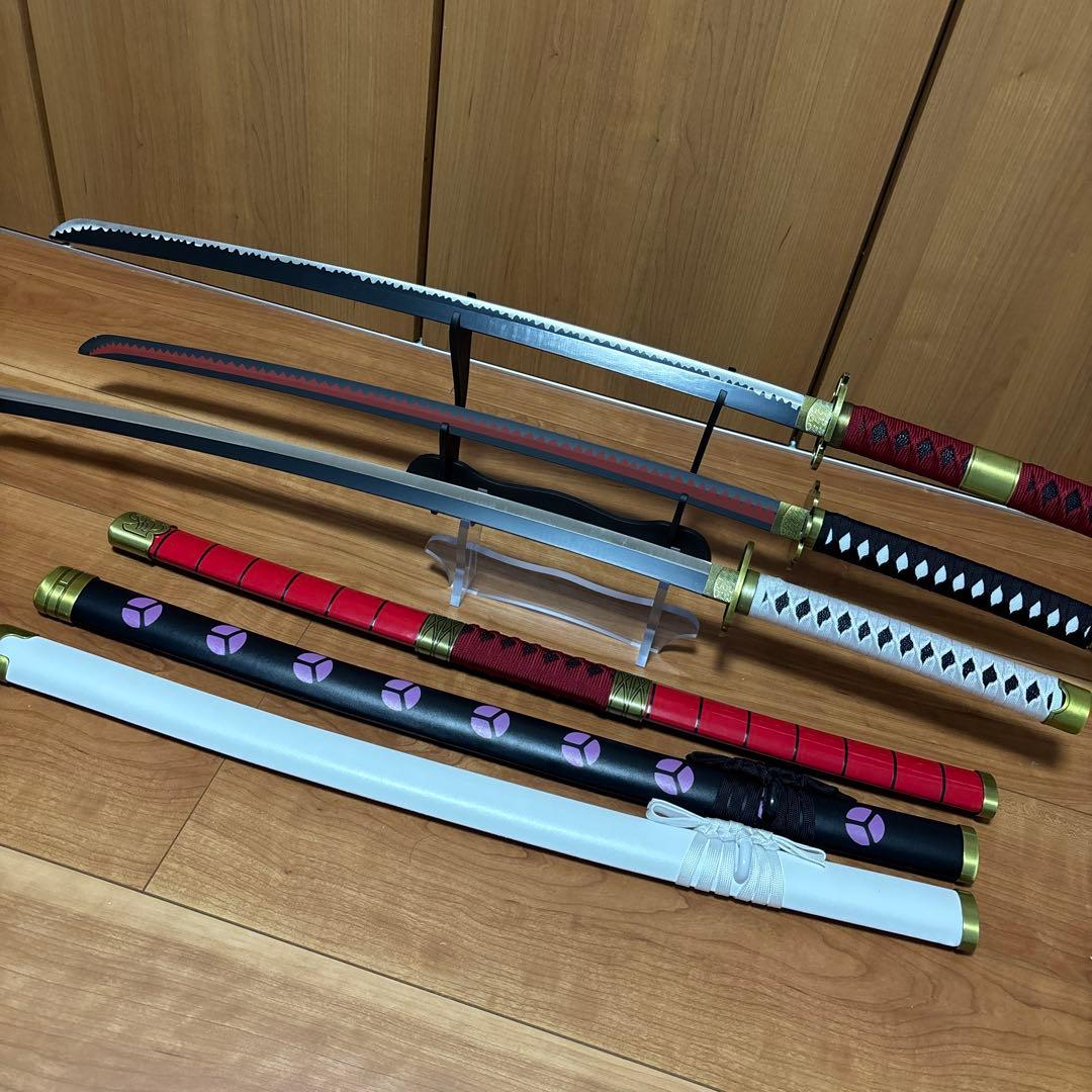 ワンピース 三代鬼徹 黒刀秋水 和道一文字 金属製 模造刀 - メルカリ