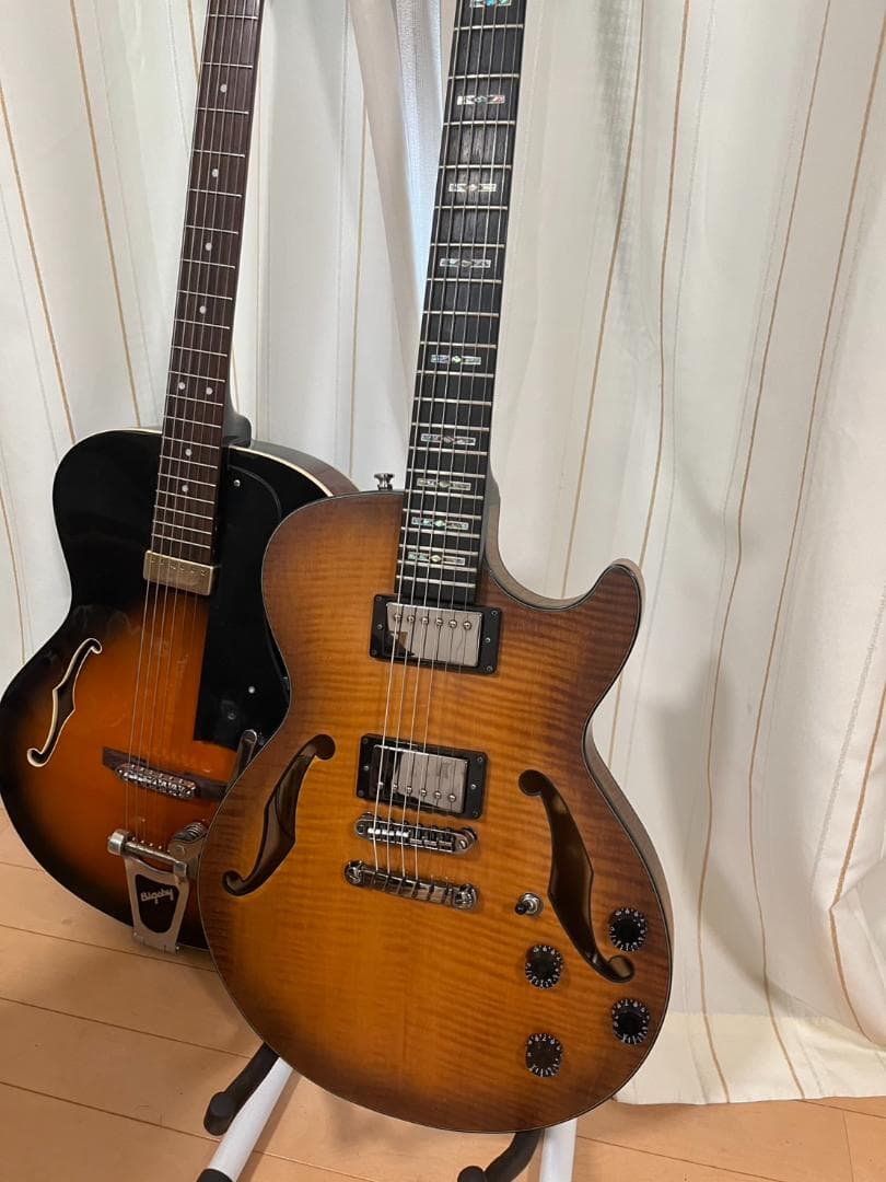 Ibanez AGS83B レスポールシェイプのセミアコ