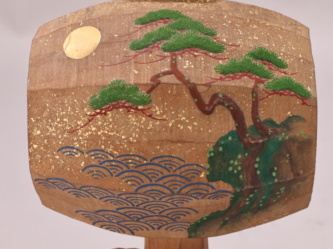 BK210　本物保証　 井波彫刻作家　四家井弘行 「 木彫 宝槌 」　彩色　置物