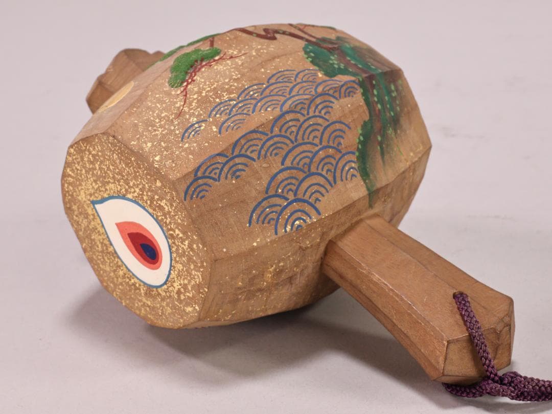 BK210　本物保証　 井波彫刻作家　四家井弘行 「 木彫 宝槌 」　彩色　置物