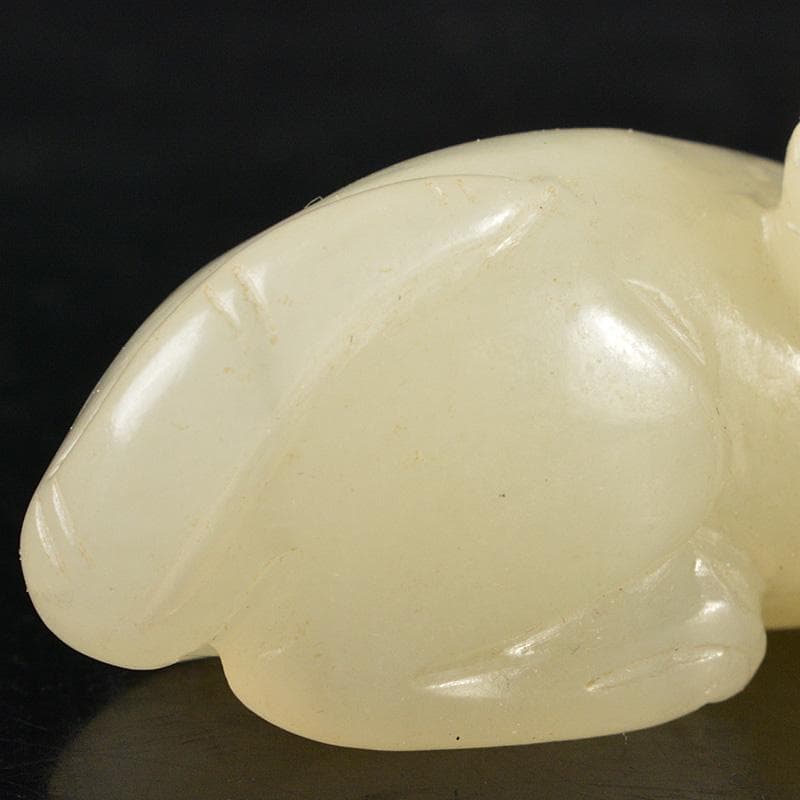 中国　玉石白玉彫刻　神獣刻　根付　紙鎮　置物　C　7084E