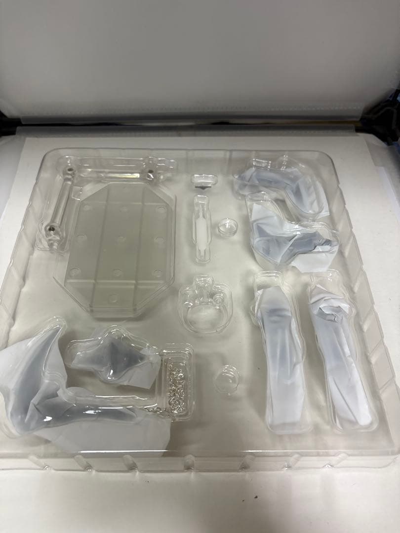 海洋堂 リボルテック アメイジング・ヤマグチ リュウ・ハヤブサ　布製マフラー付き