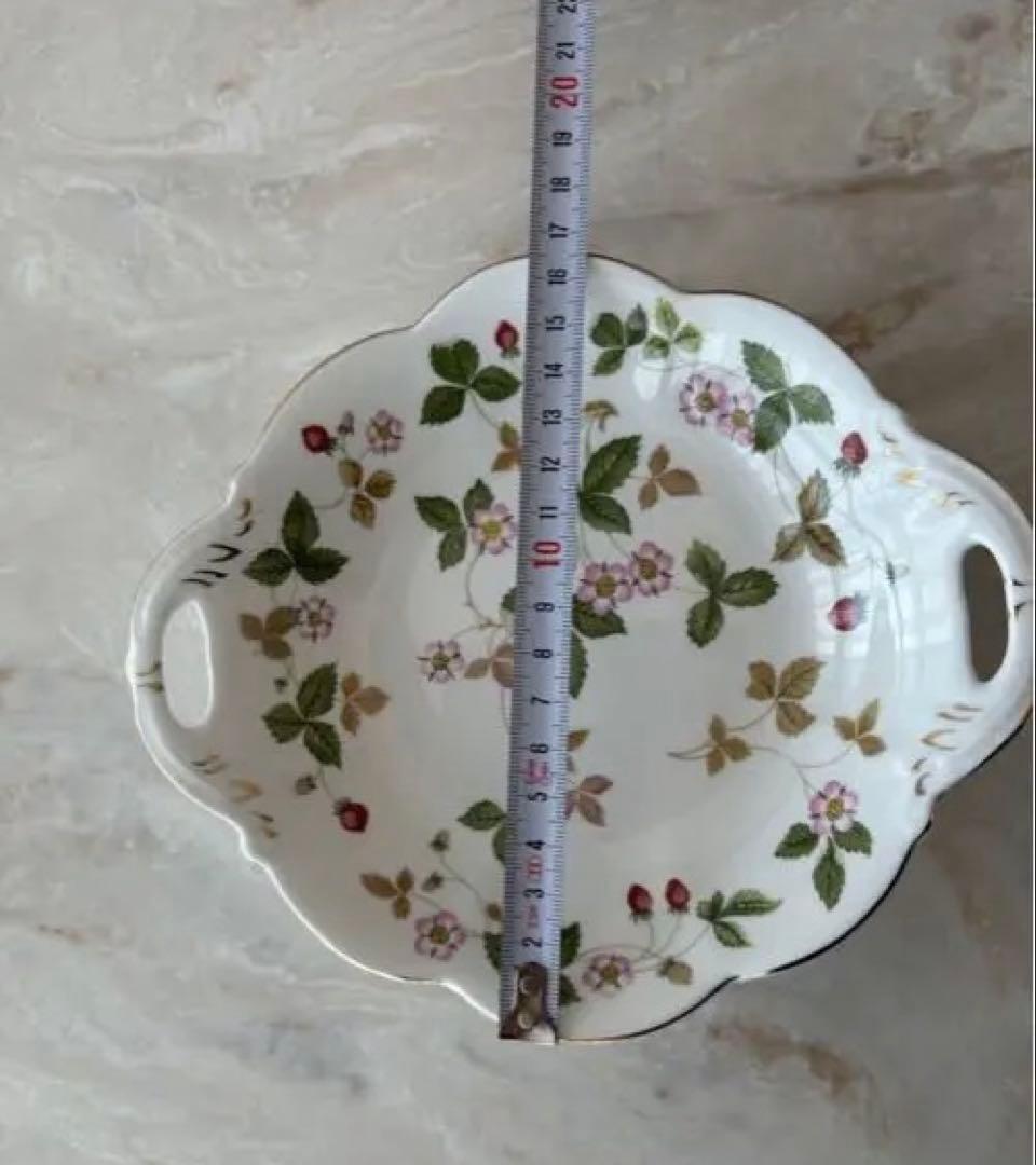 新品　 ワイルドストロベリー　ウィンザートレイ　箱付き