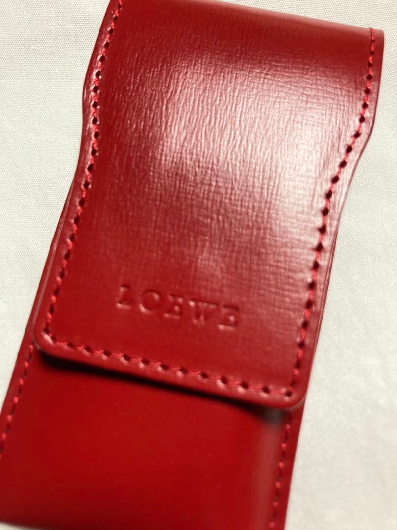 ロエベ LOEWE レザーケース ケアセット ハサミ 毛抜き 爪ファイル 未使用