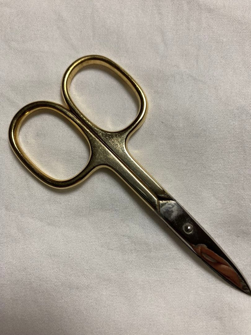 ロエベ LOEWE レザーケース ケアセット ハサミ 毛抜き 爪ファイル 未使用