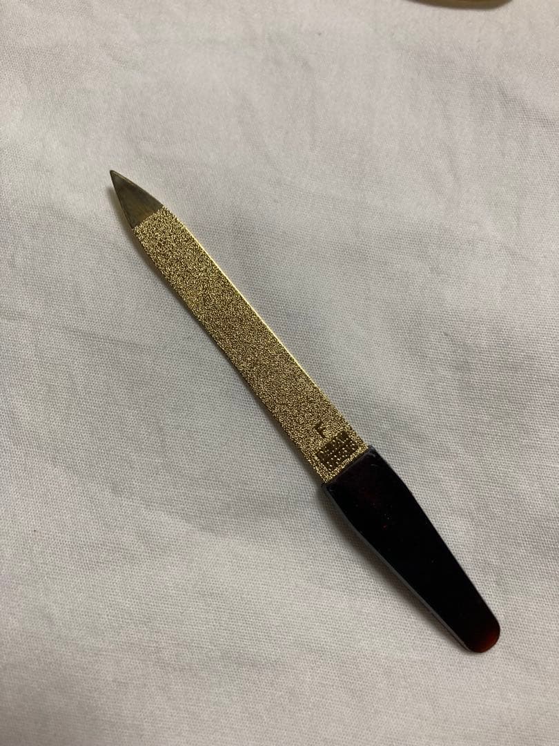 ロエベ LOEWE レザーケース ケアセット ハサミ 毛抜き 爪ファイル 未使用