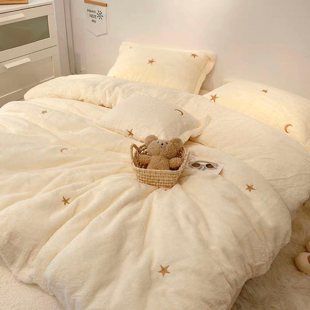 星と月の刺繍 クイーンカバーセット