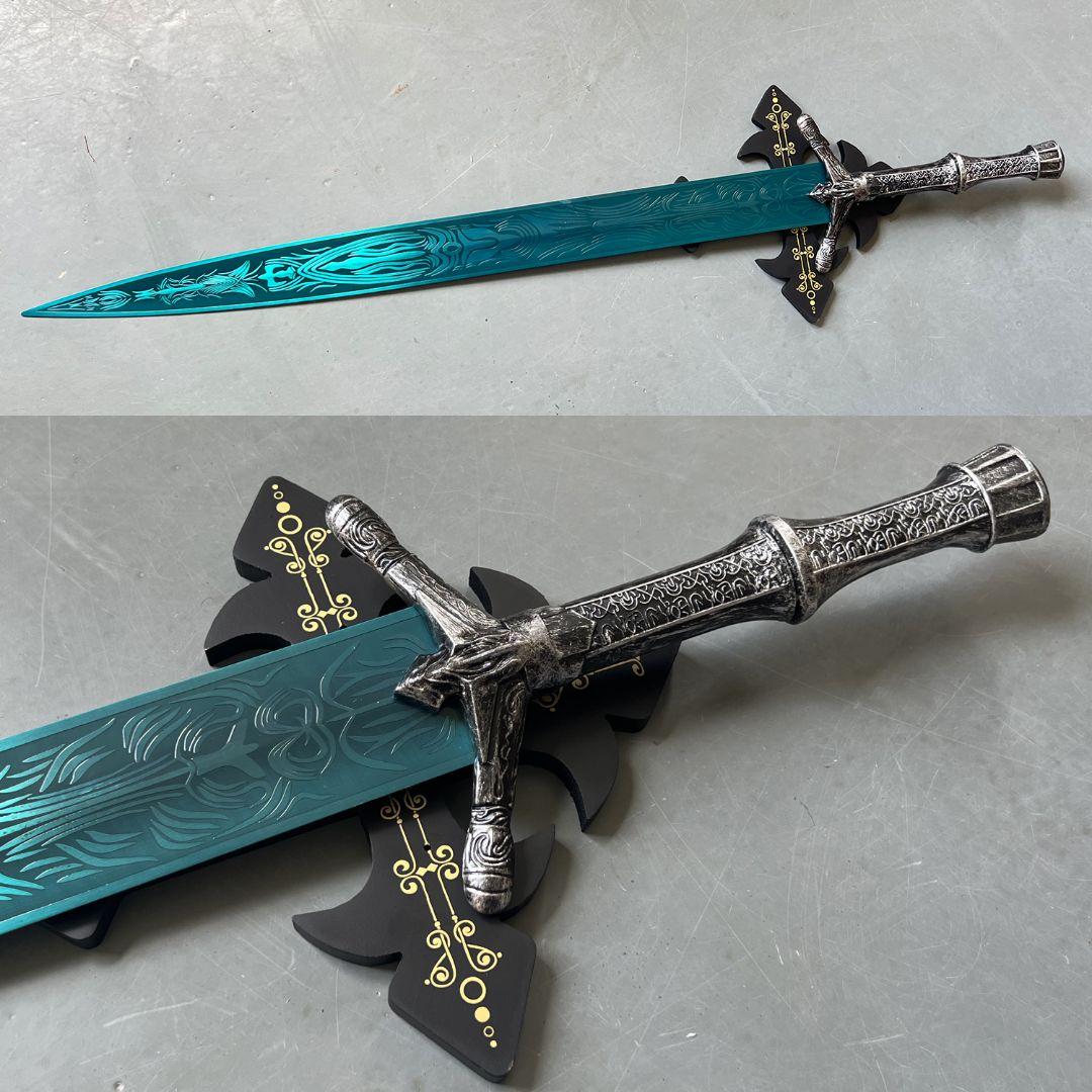 ゲーム『エルデン法の環』の武器 月光大剣 暗月大剣 古兵器 刀装具