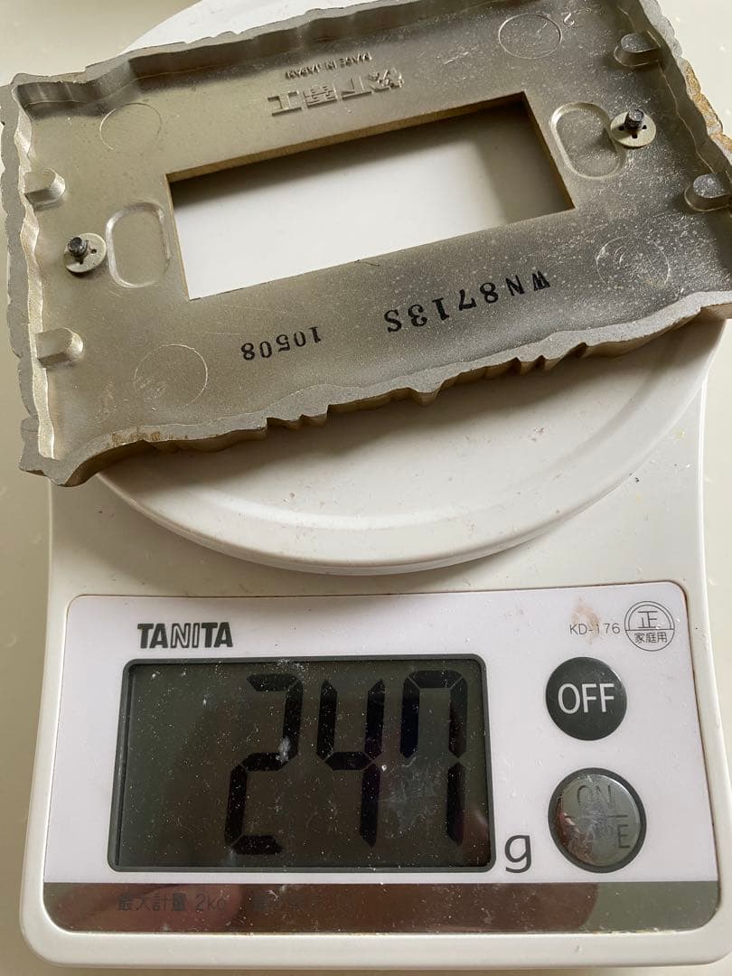 g*y様 アンティーク　コンセントカバー　三つ口