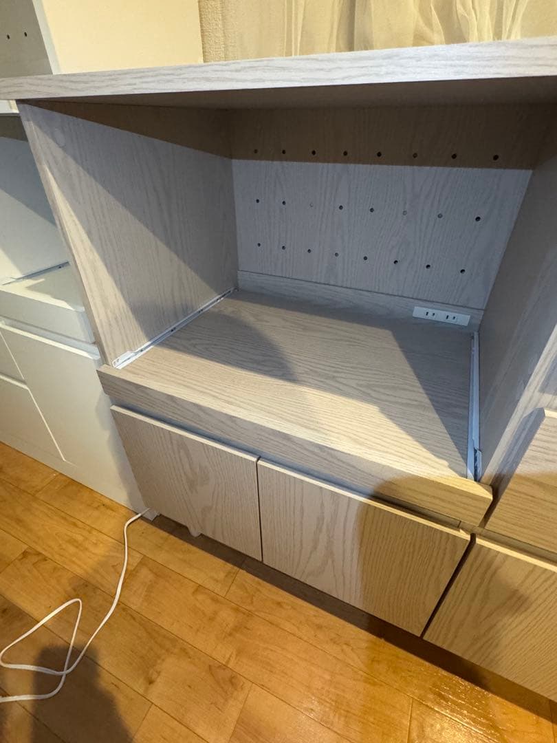 2/20で処分✨️ ほぼ新品 LOWYA ホワイトウォッシュ食器棚 レンジ台