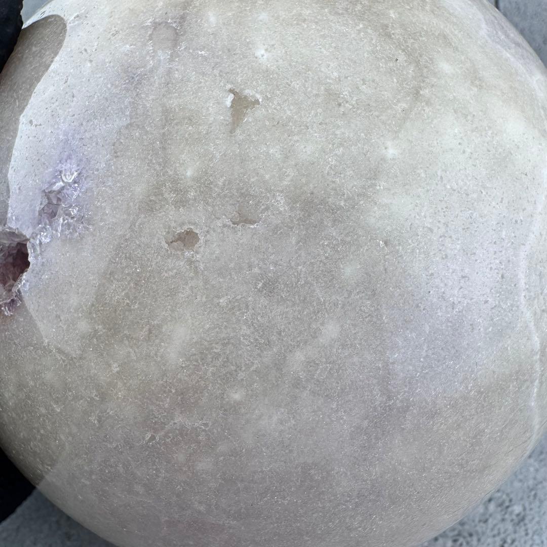 M-48天然ピンクアメジスト特大スフィア ドゥルージー晶洞 丸玉 3.16kg