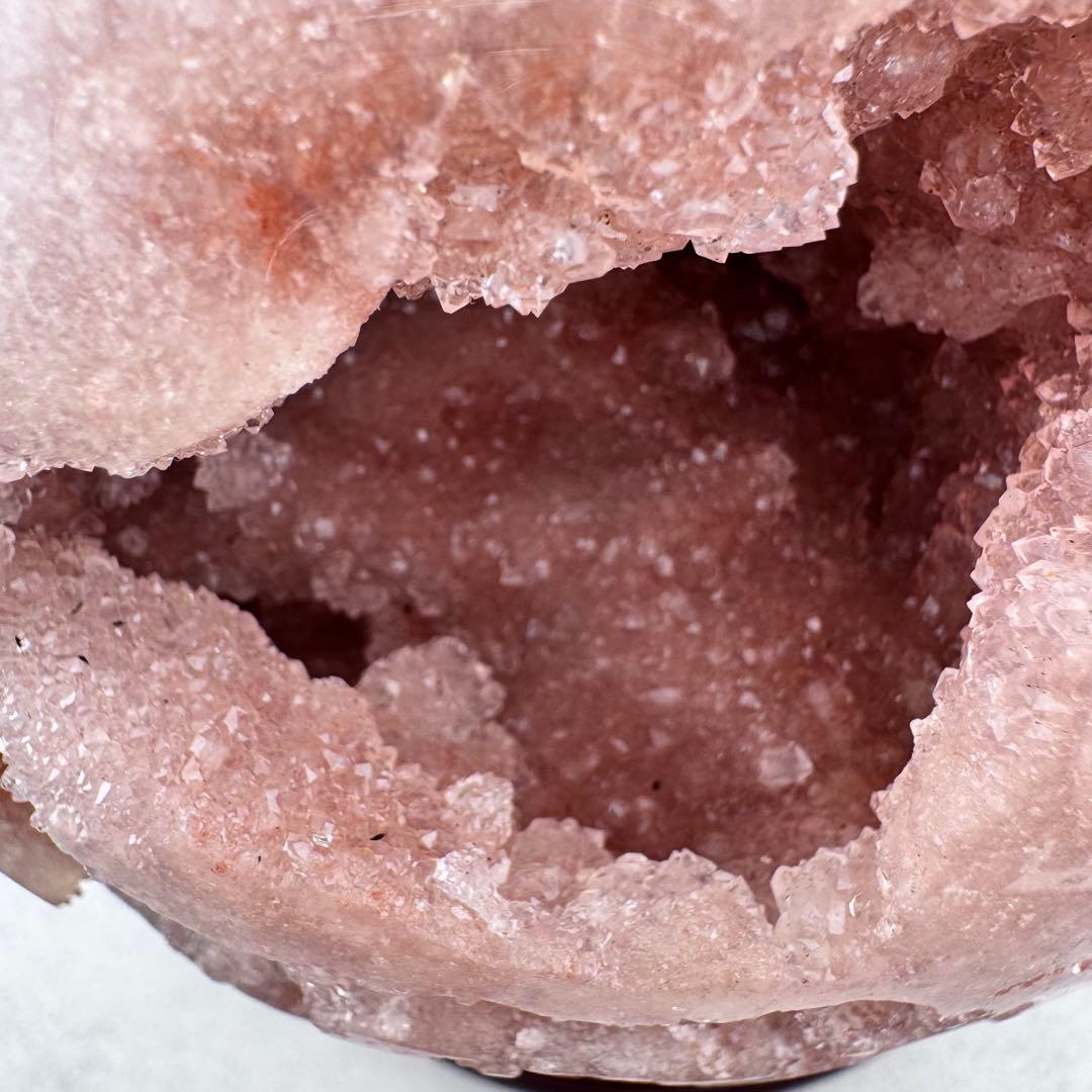 M-48天然ピンクアメジスト特大スフィア ドゥルージー晶洞 丸玉 3.16kg