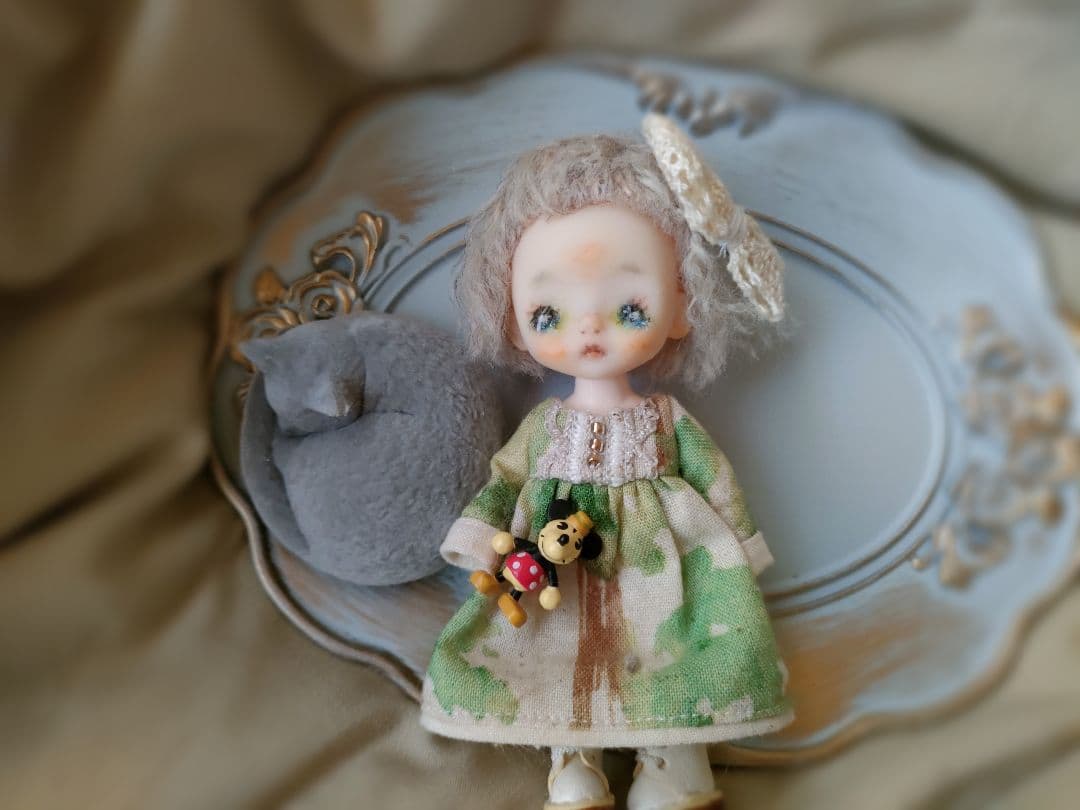 創作ドール♡ウィッグ,ボディ付き♡ 左側の女の子