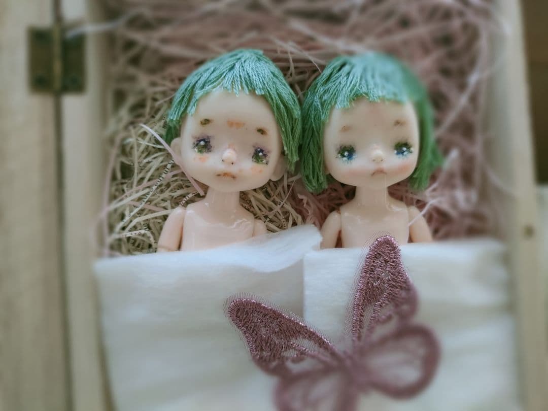 創作ドール♡ウィッグ,ボディ付き♡ 左側の女の子