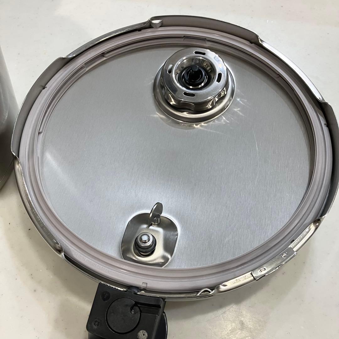 【新品未使用】フィスラー プレミアム圧力鍋 4.5L　IH対応 Fissler