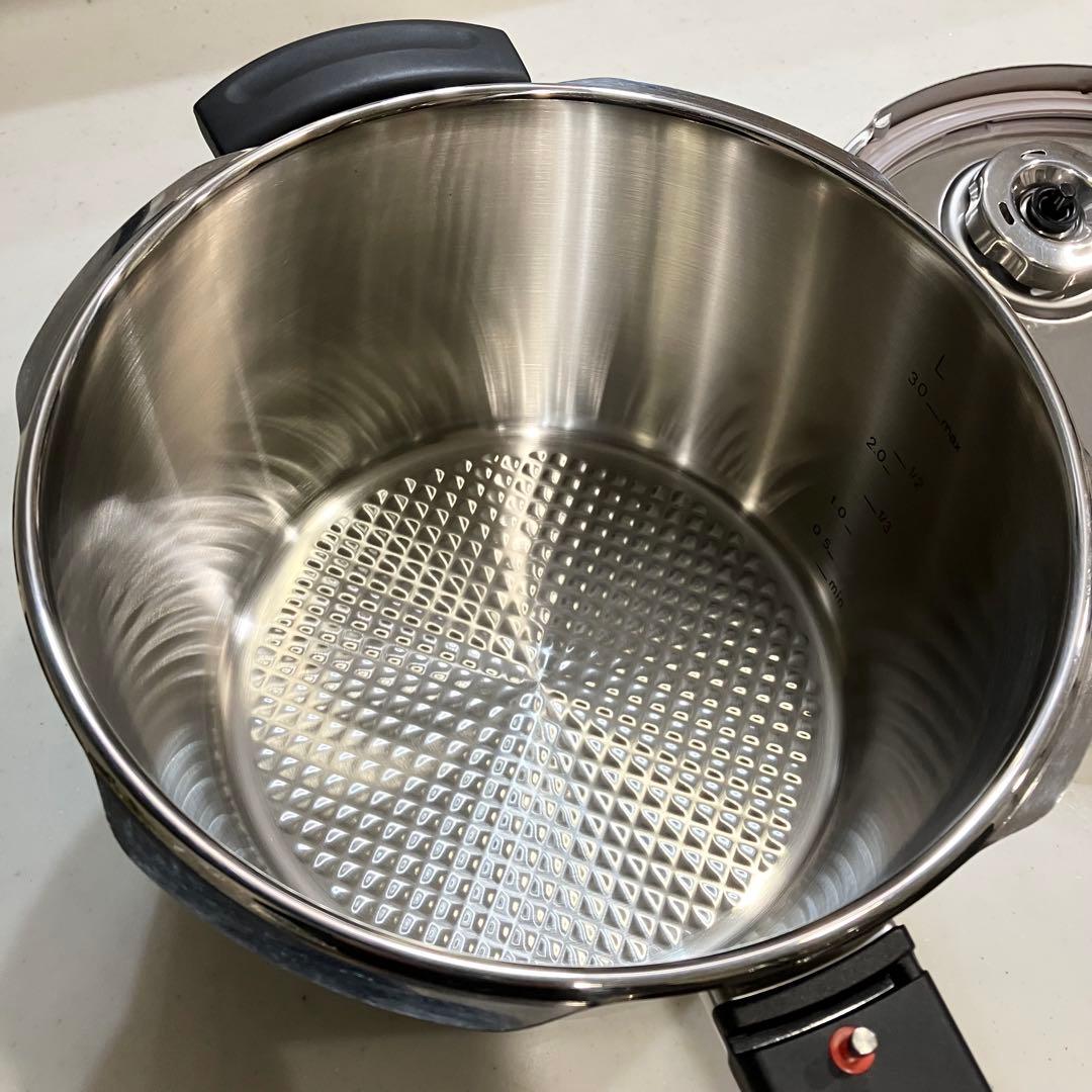 【新品未使用】フィスラー プレミアム圧力鍋 4.5L　IH対応 Fissler