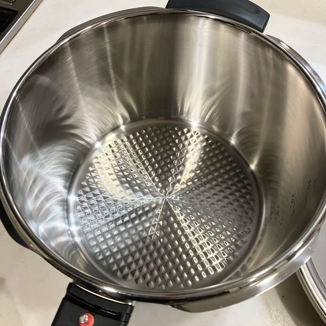 【新品未使用】フィスラー プレミアム圧力鍋 4.5L　IH対応 Fissler