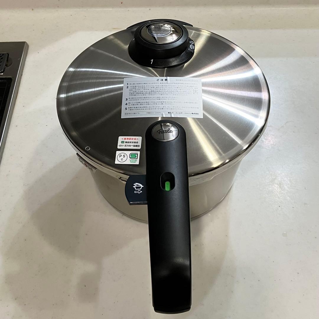 【新品未使用】フィスラー プレミアム圧力鍋 4.5L　IH対応 Fissler