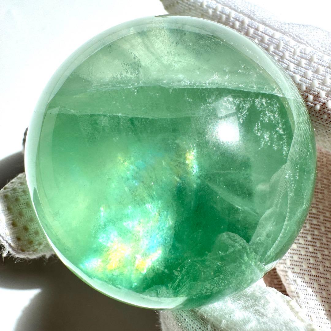 虹入り キャンディフローライト スフィア 53.6mm 金属台座付き