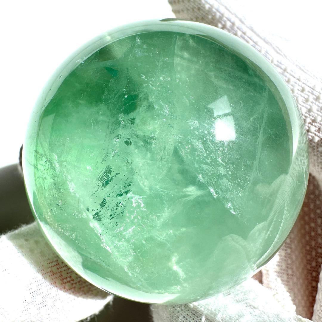 虹入り キャンディフローライト スフィア 53.6mm 金属台座付き