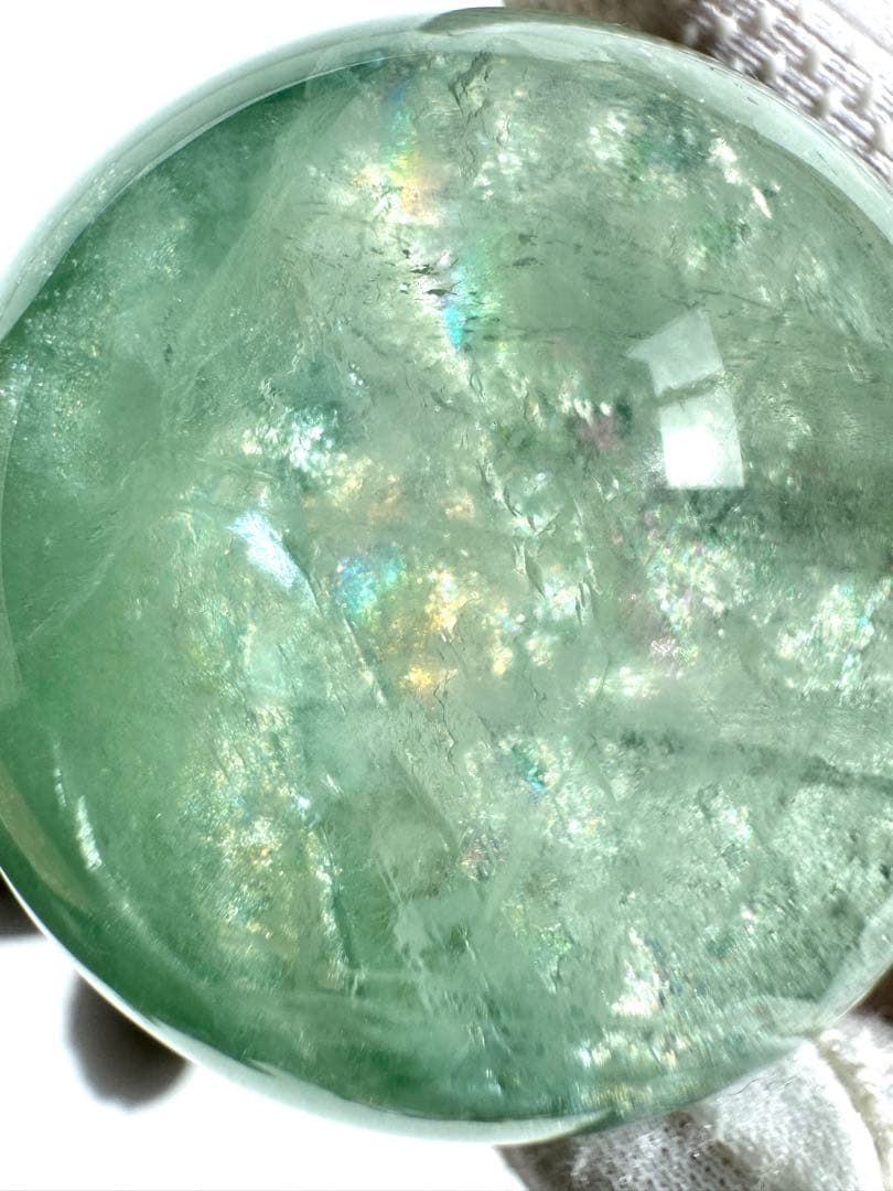 虹入り キャンディフローライト スフィア 53.6mm 金属台座付き