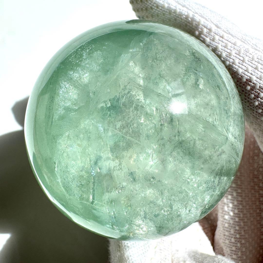 虹入り キャンディフローライト スフィア 53.6mm 金属台座付き