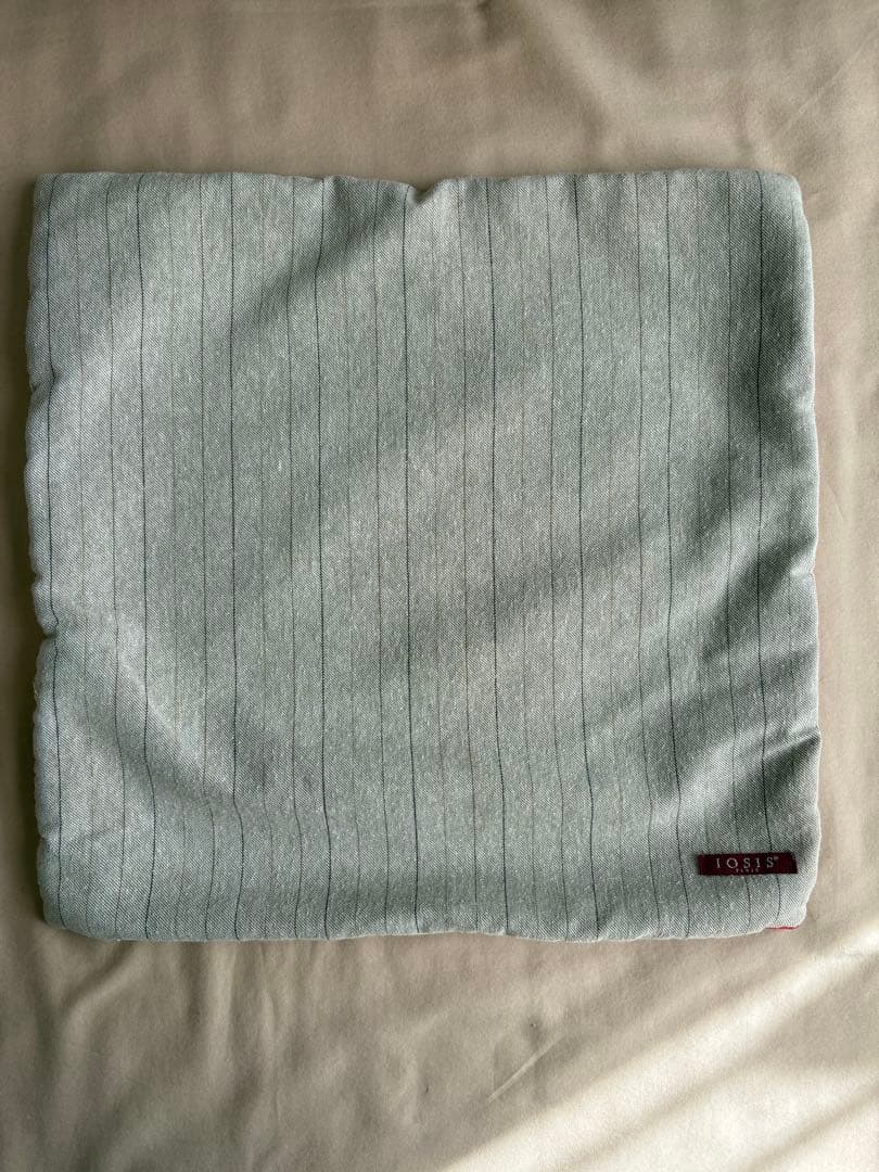 IOSIS クッションカバー 犬 テリア YvesDelorme クッション - メルカリ