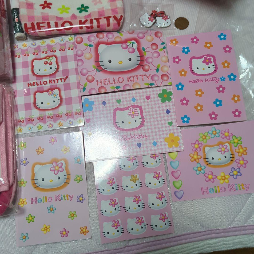 いちごキティ　さくらんぼキティ　レトロキティ　非売品キティポーチ　キティゲーム品