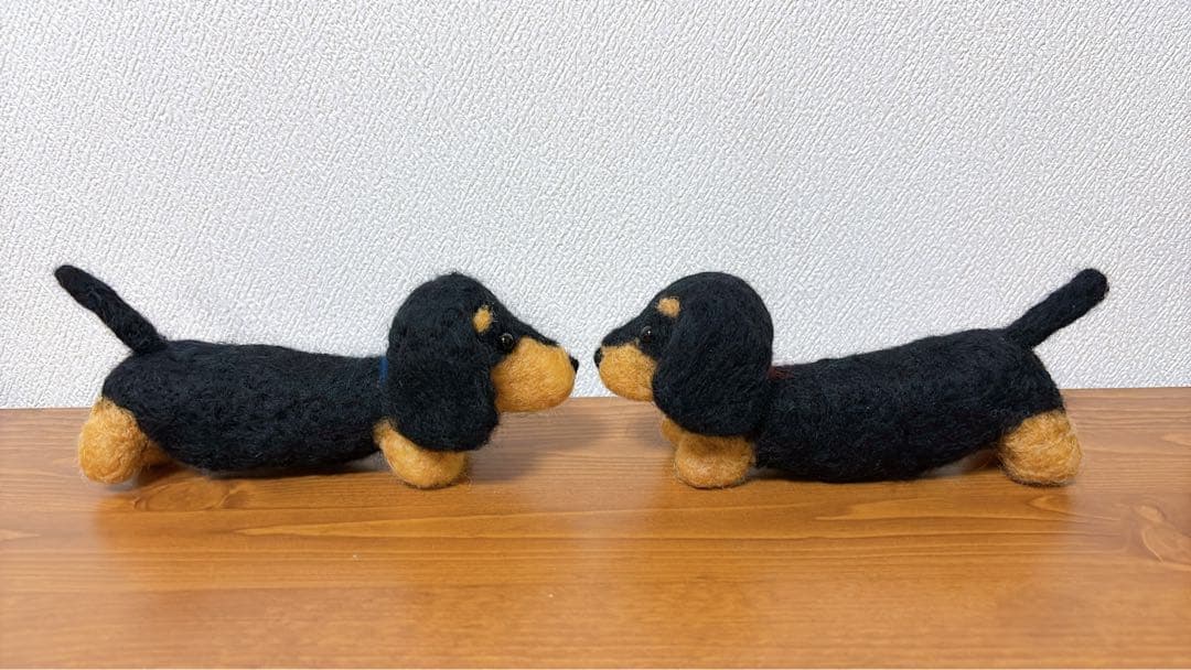 Rastaさま　羊毛フェルト　ミニチュアダックスフンド　シルバー　ブラックタン