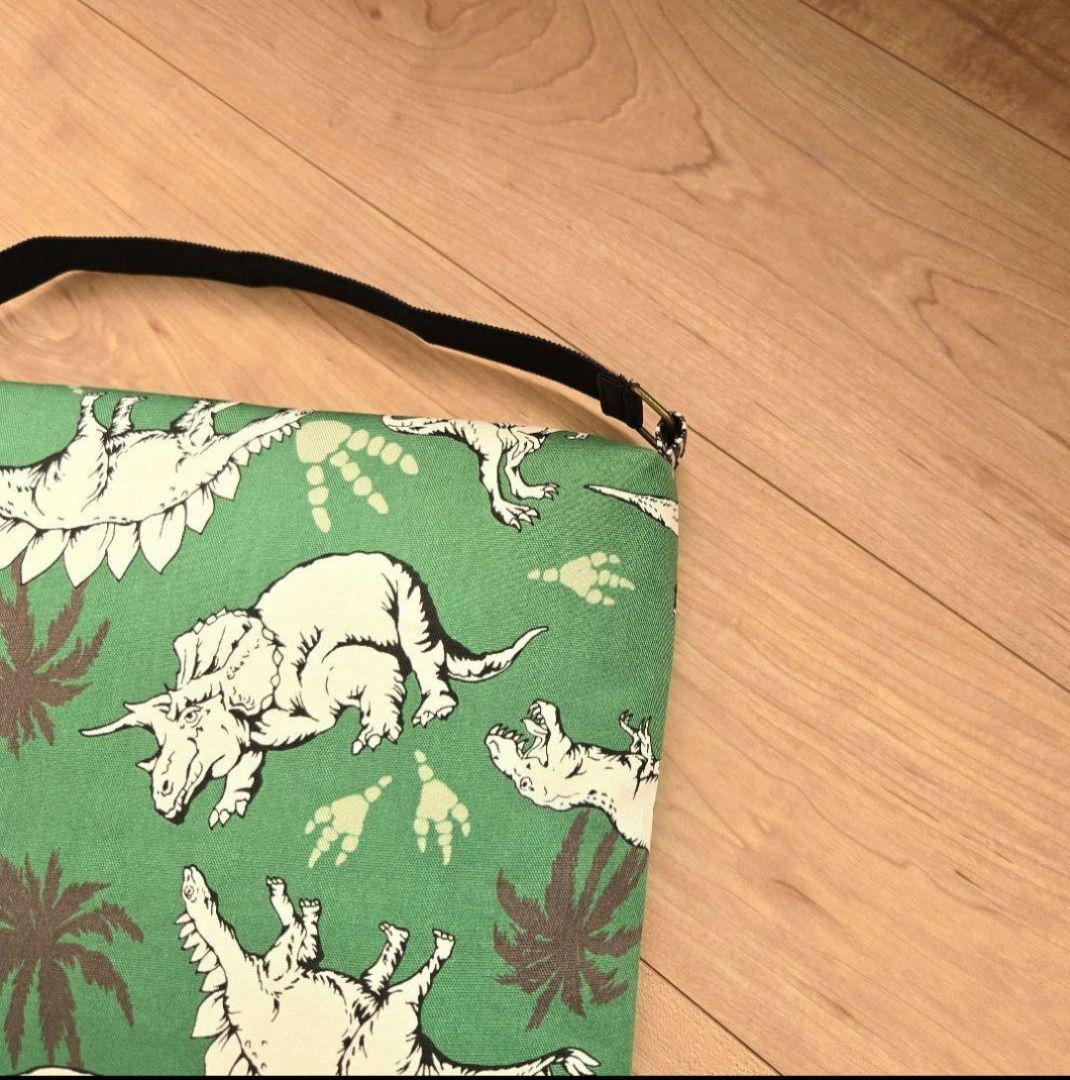 ゴム交換可能×裏地付き】丈夫な 防災頭巾カバー 座布団タイプ - メルカリ