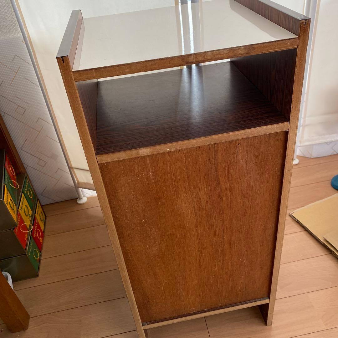 昭和レトロなダークブラウン木製キャビネット