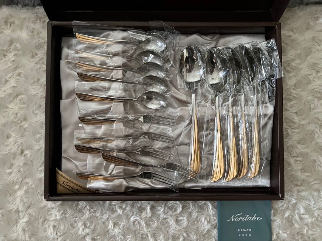 ノリタケ　カトラリーセット（ゴールドウイング　スプーン＆フォークセット〈15本〉