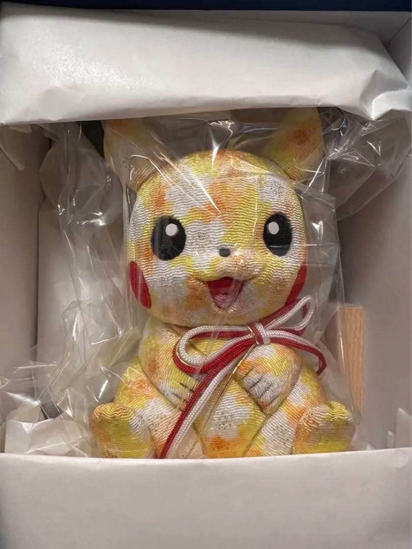 江戸木目込人形 ピカチュウ