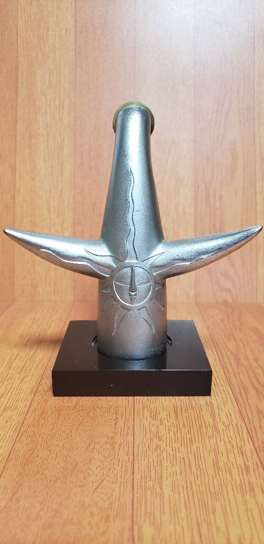 我が家の宝物・昭和45年・大阪万博のお土産品【太陽の塔】鉄製 - メルカリ