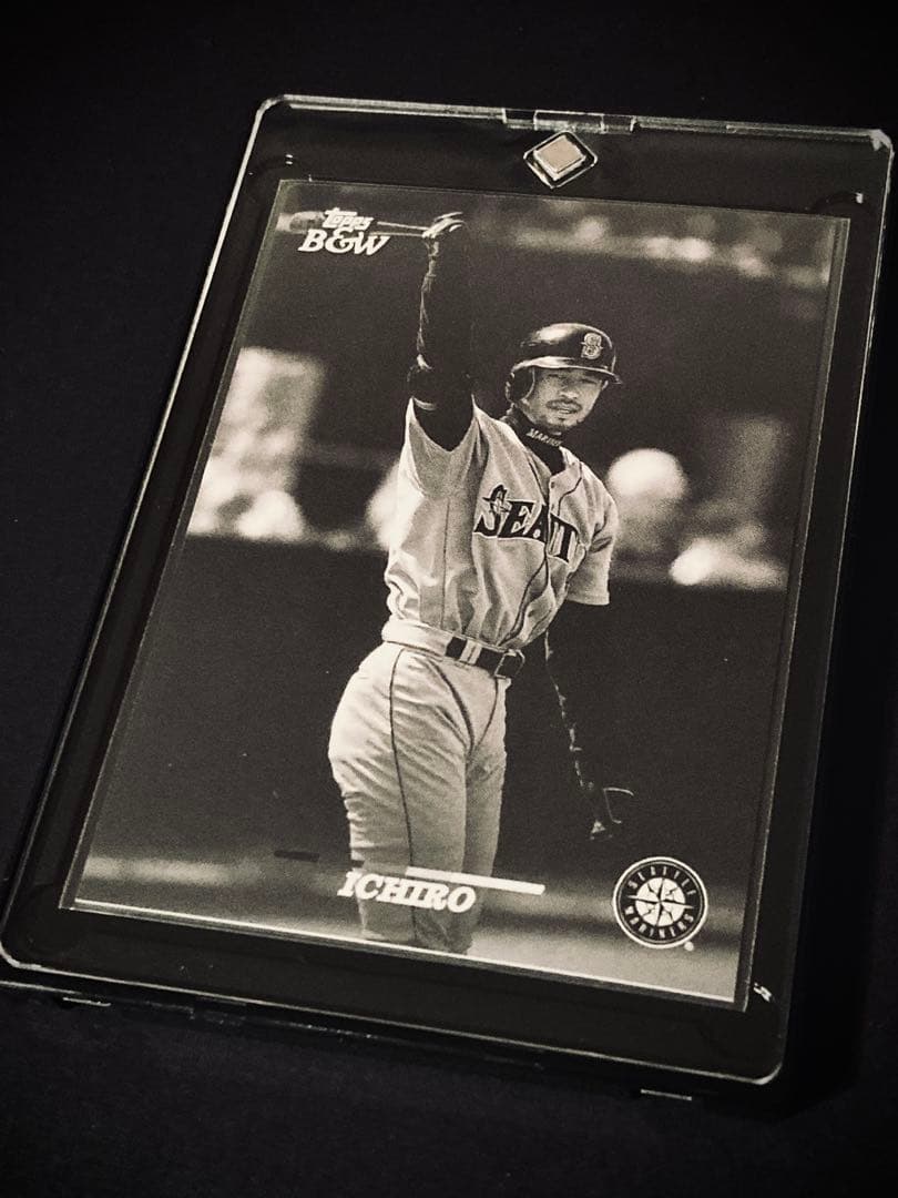 イチロー Topps MLB 2024 Black & White マグホ付き - メルカリ