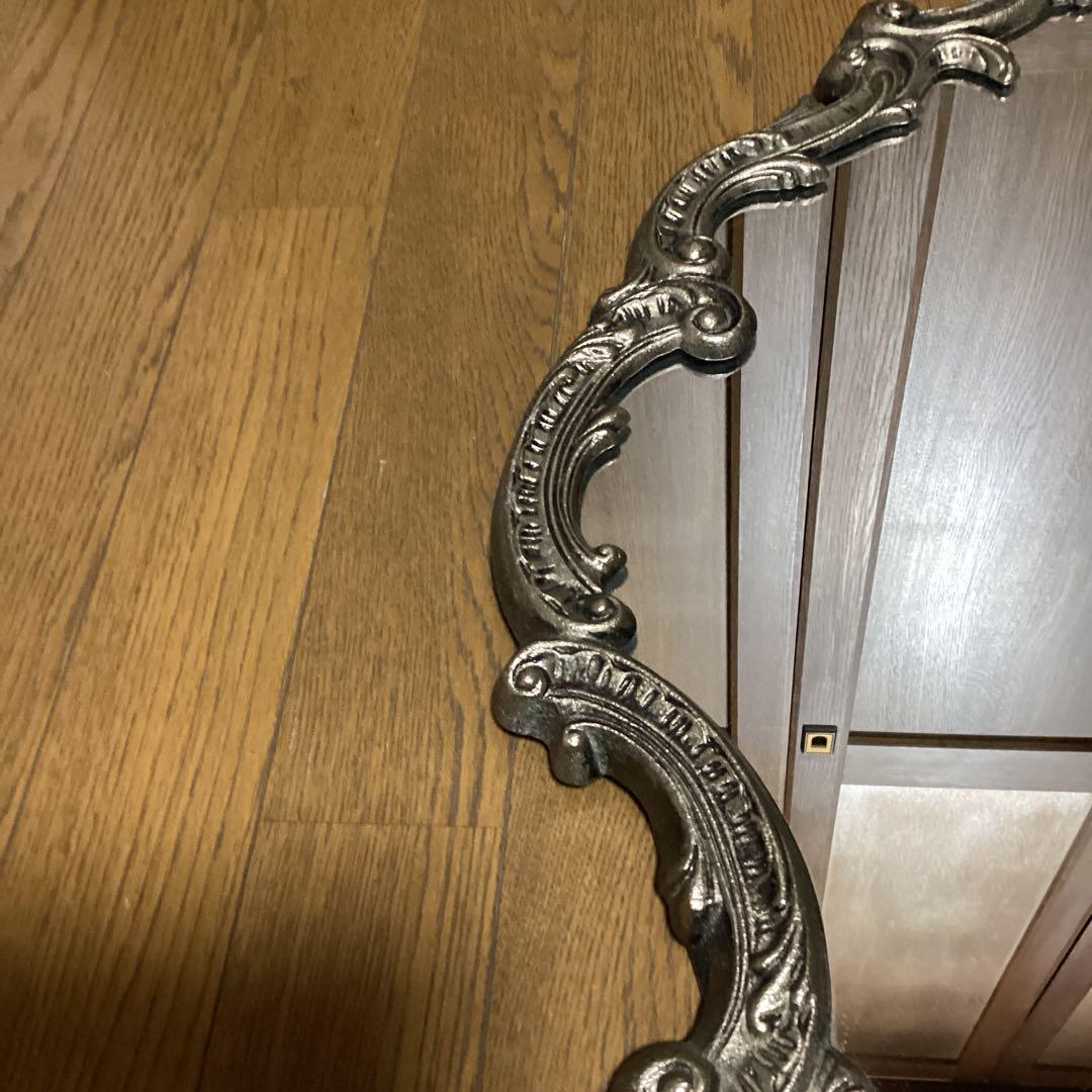 ロココ調　鏡　ミラー　アンティーク加工　壁掛けミラー　玄関鏡