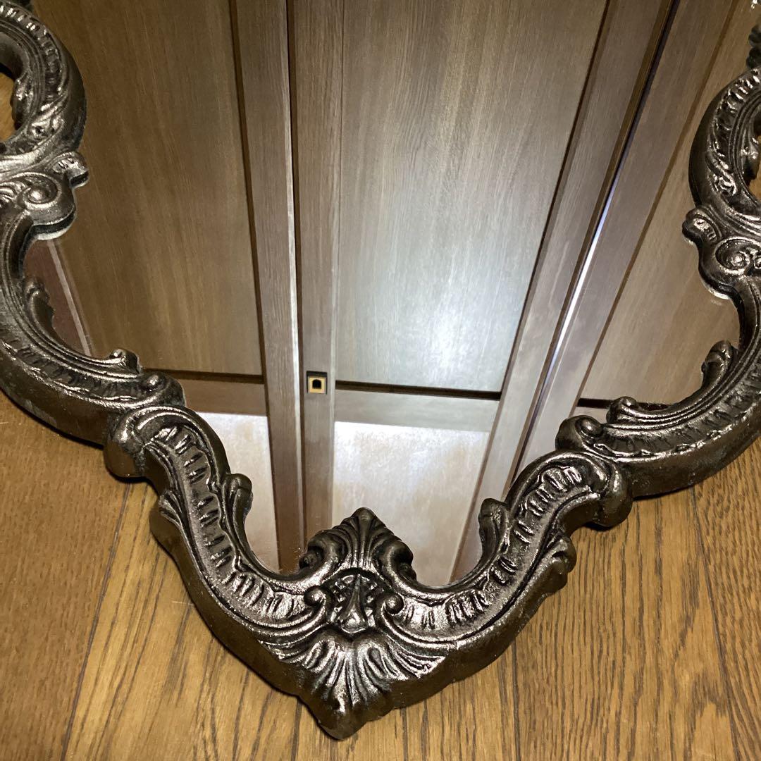 ロココ調　鏡　ミラー　アンティーク加工　壁掛けミラー　玄関鏡