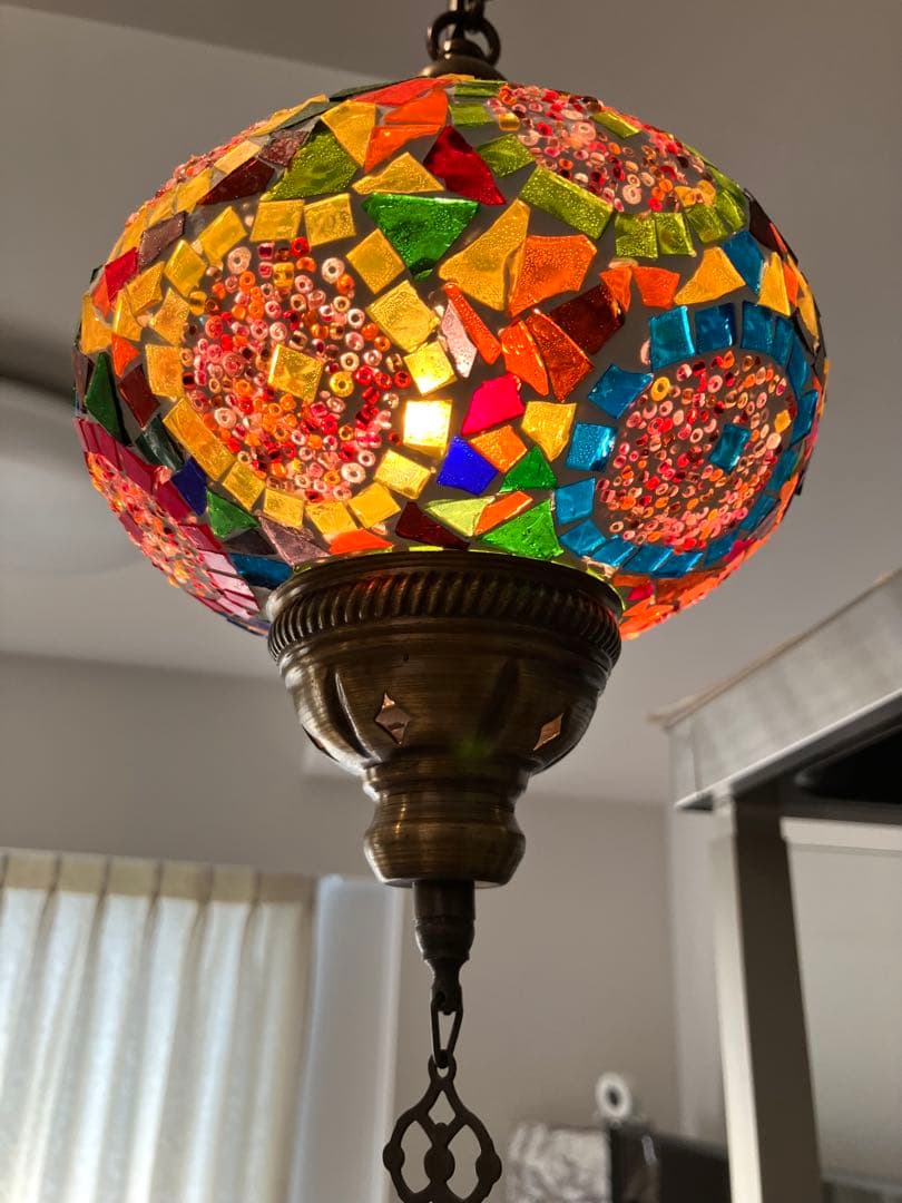 吊り下げ照明（ステンドガラス）