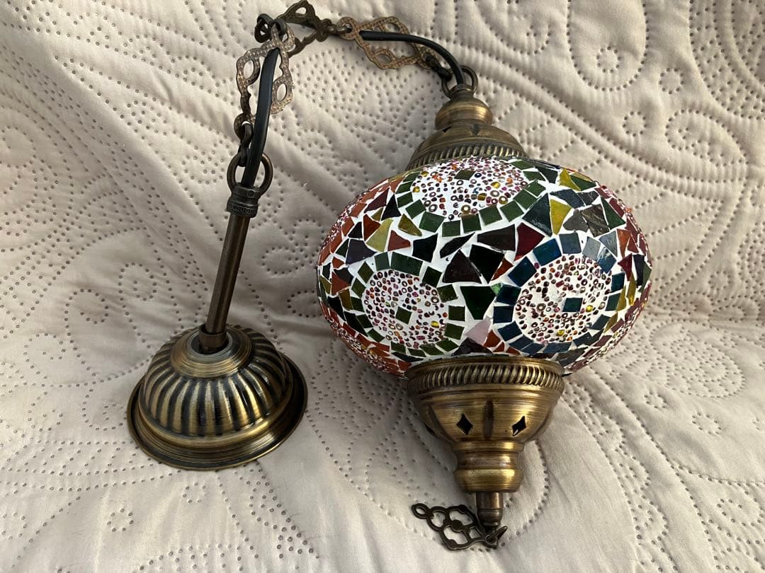 吊り下げ照明（ステンドガラス）