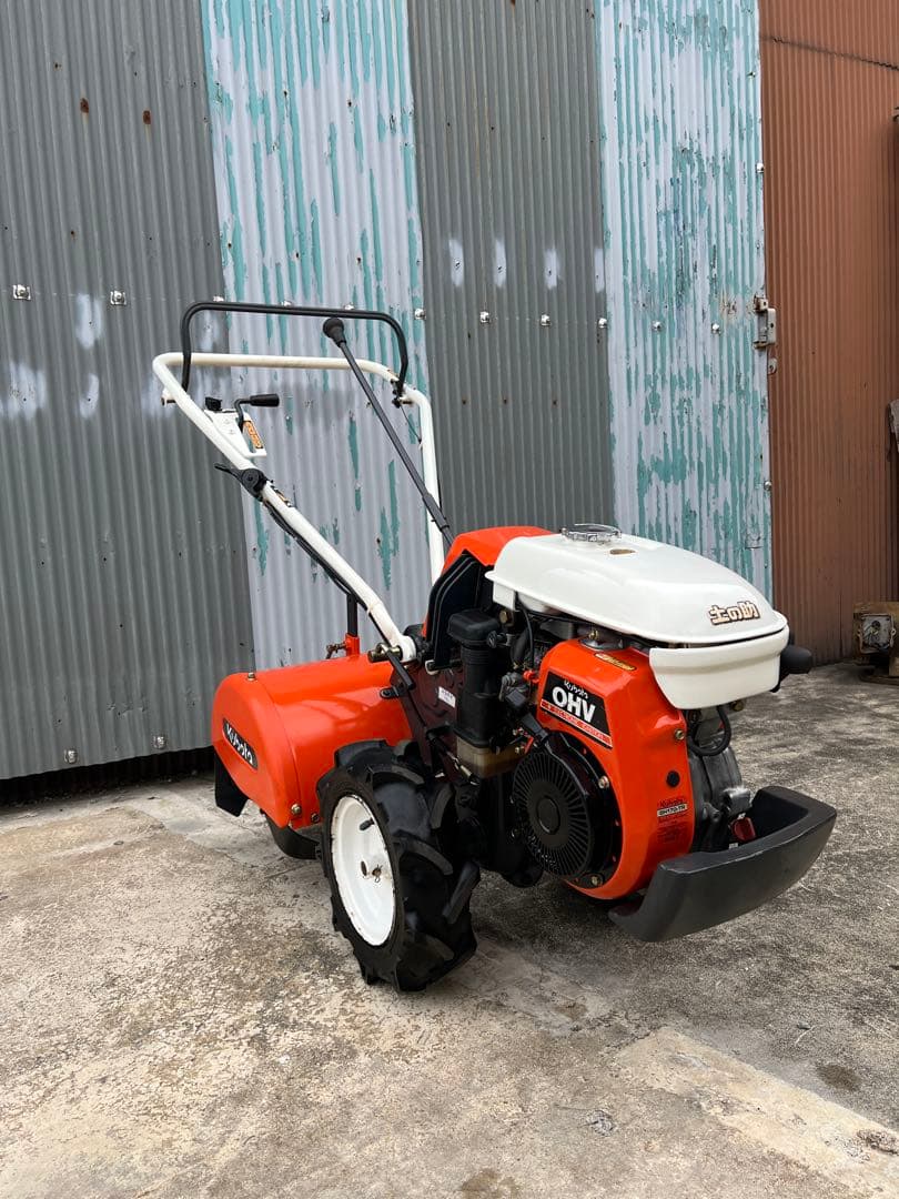 耕耘機　クボタTR-6 ( ガソリンエンジン)